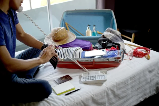 Valiz-Hazirlama-Rehberi-640x427