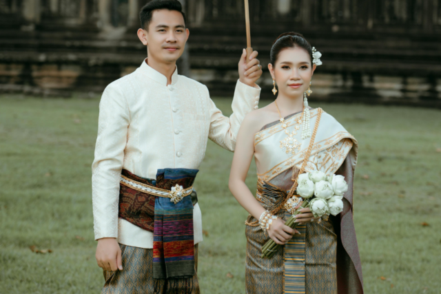 tayland-yoresel-kiyafetler-640x427