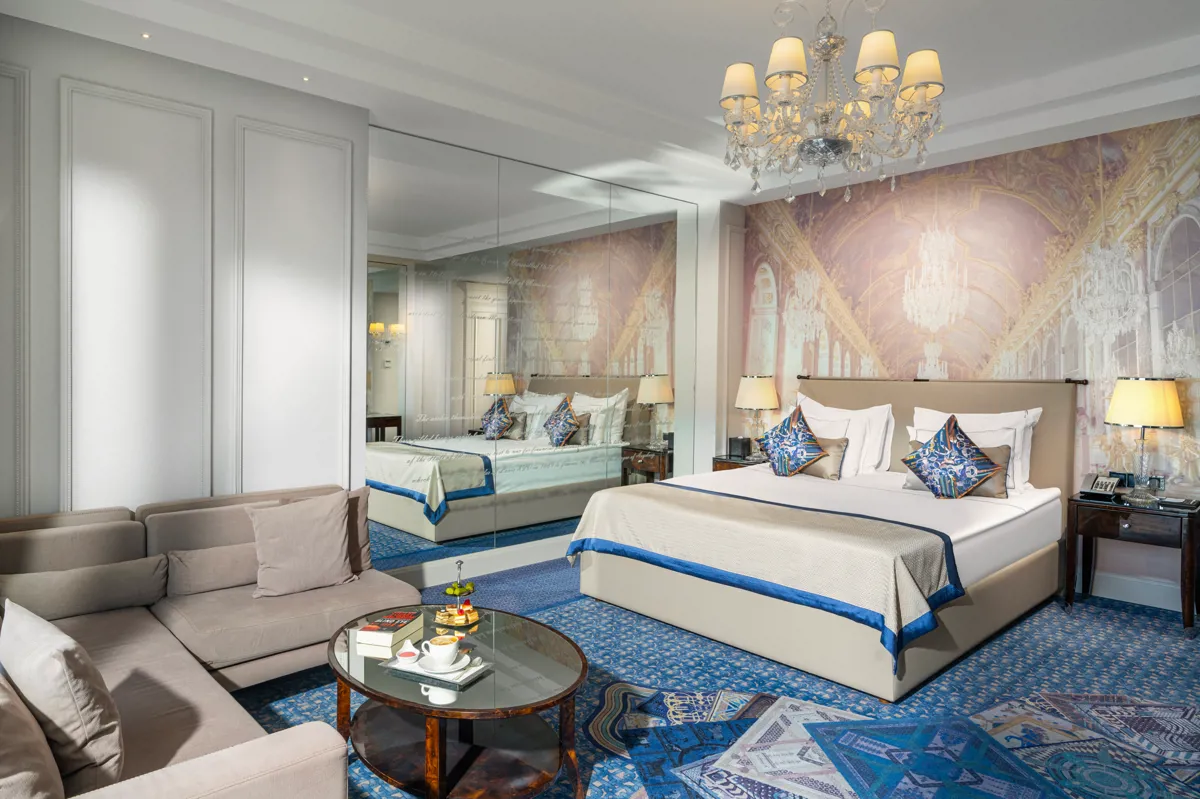 Deluxe Kara Manzaralı Oda